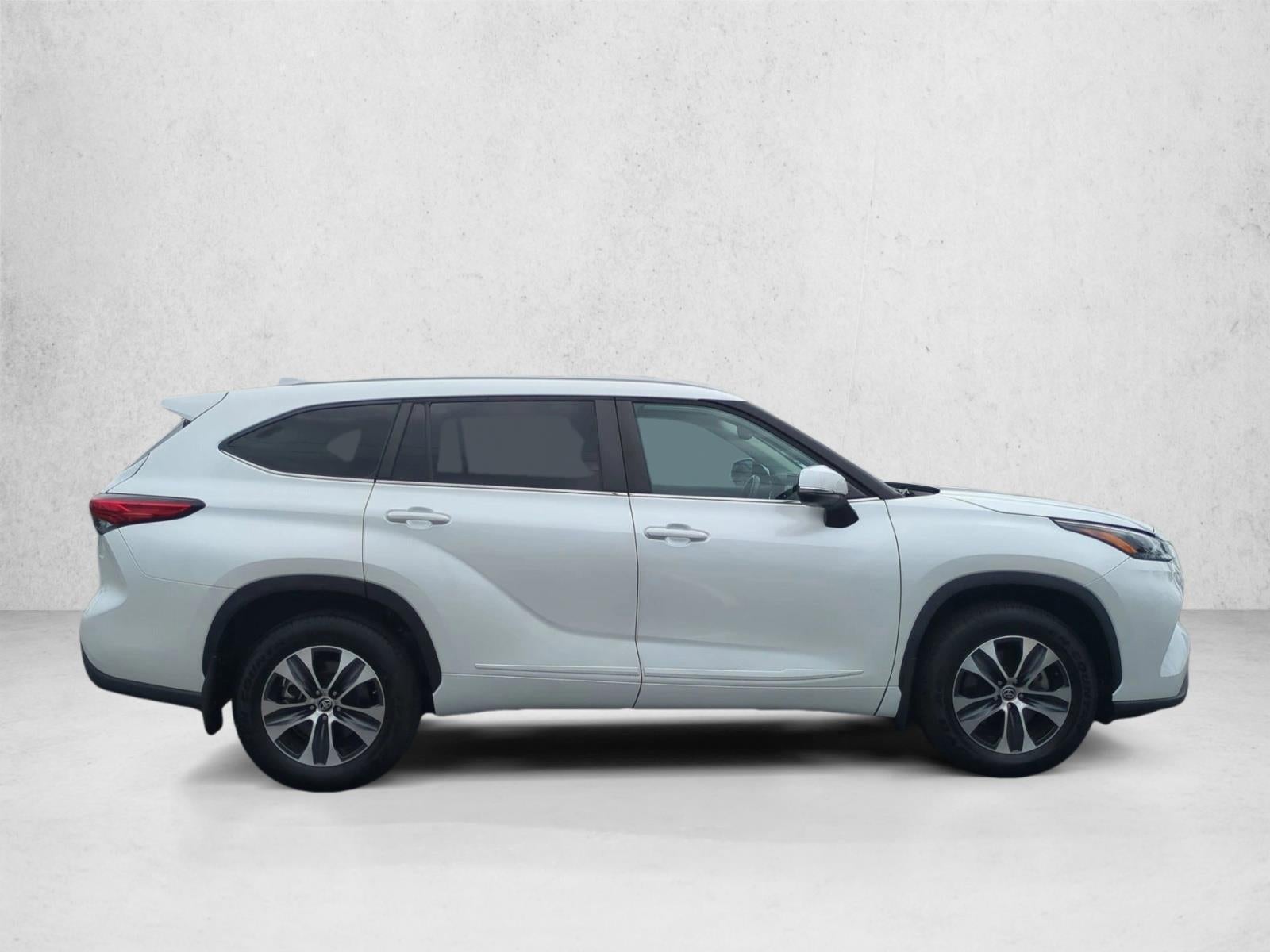 2023 Toyota Highlander XLE AWD (Natl)