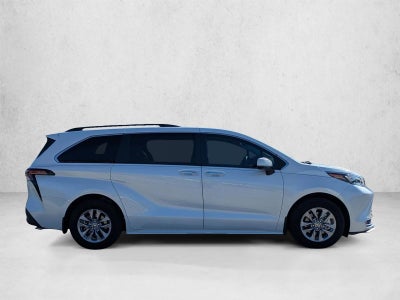 2024 Toyota Sienna XLE FWD 8-Passenger (Natl)