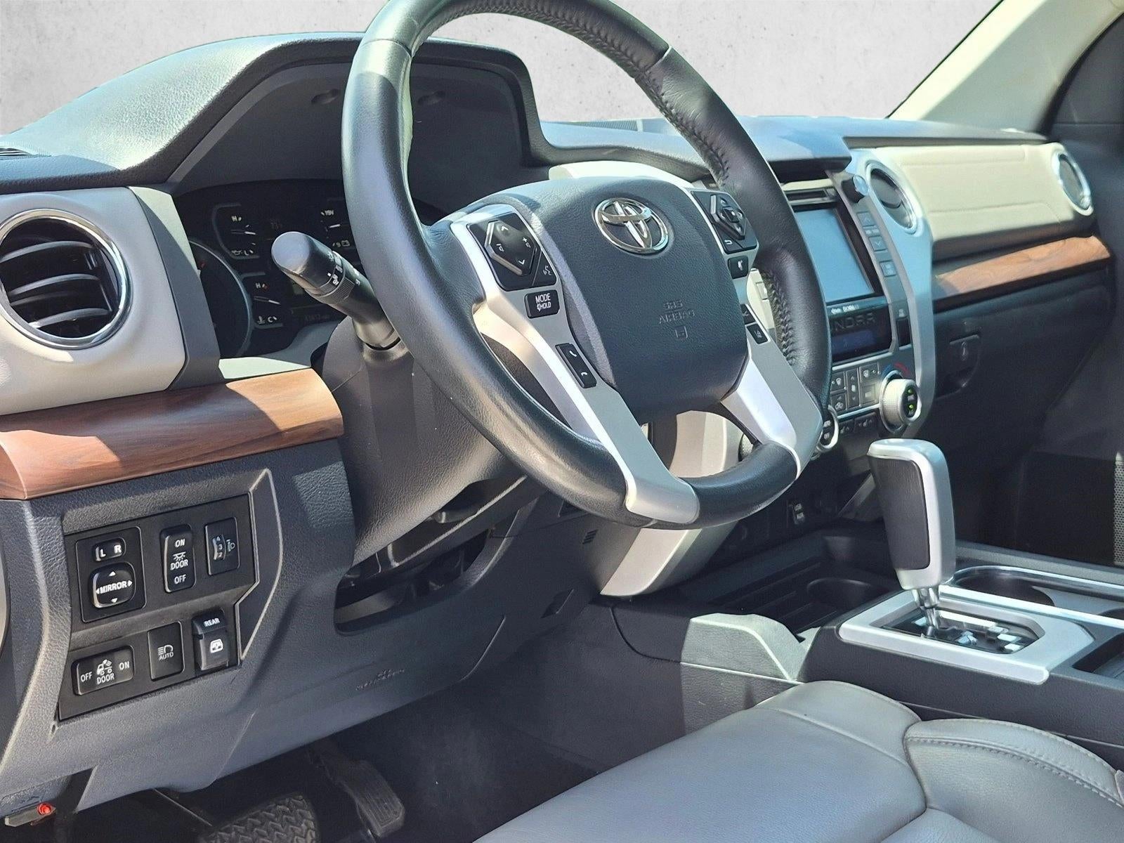2018 Toyota Tundra 4WD 4WD Limited CrewMax 5.5' Bed 5.7L FFV (SE)