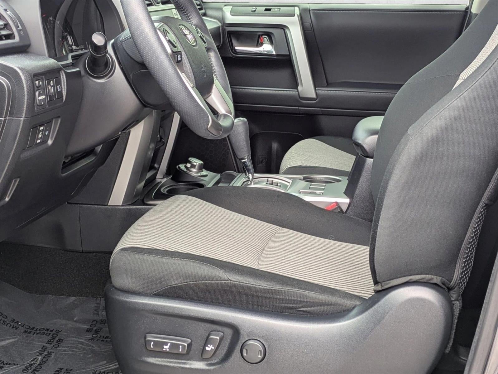 2022 Toyota 4Runner SR5 4WD (GS)