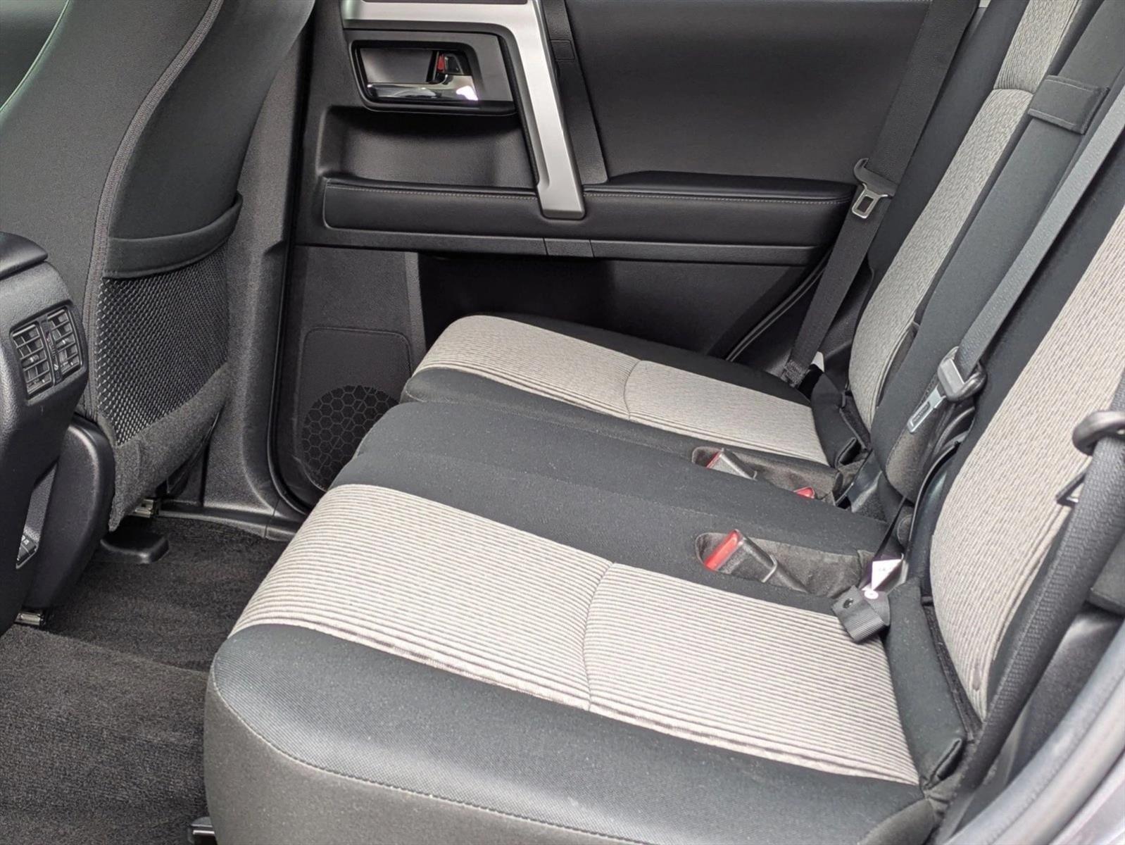 2022 Toyota 4Runner SR5 4WD (GS)