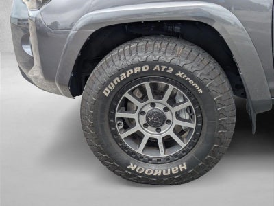 2022 Toyota 4Runner SR5 4WD (GS)