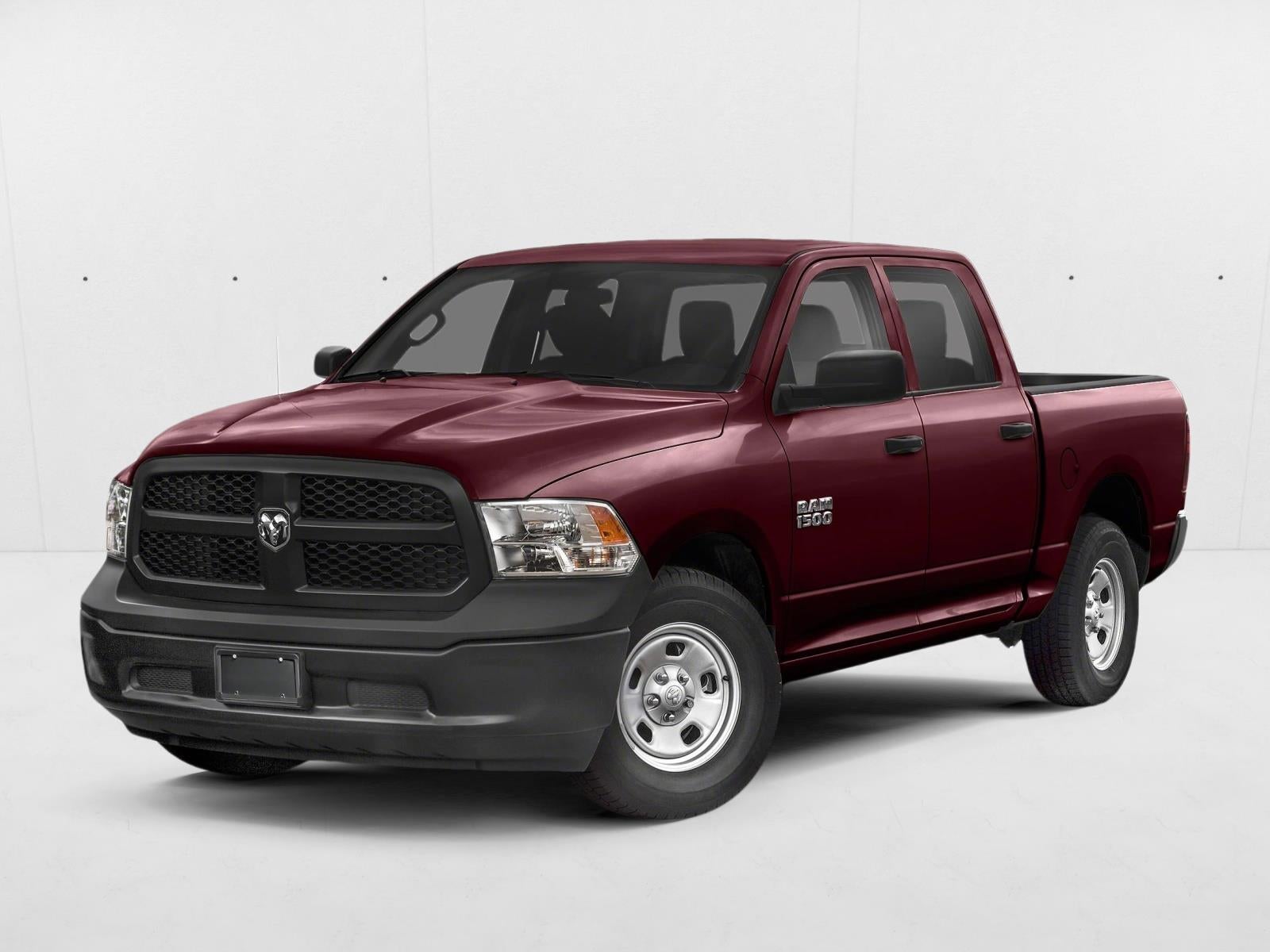 2018 RAM 1500 Express 4x2 Crew Cab 5'7" Box