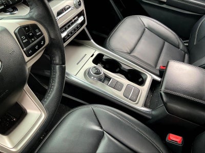 2023 Ford Explorer XLT RWD