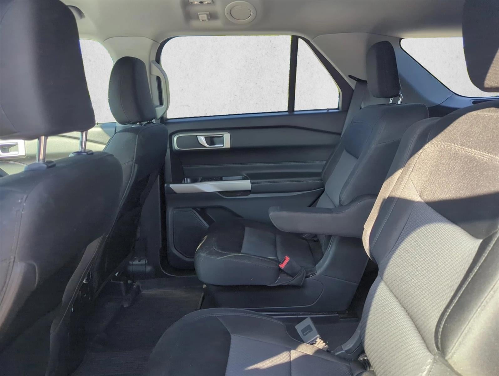 2023 Ford Explorer XLT RWD
