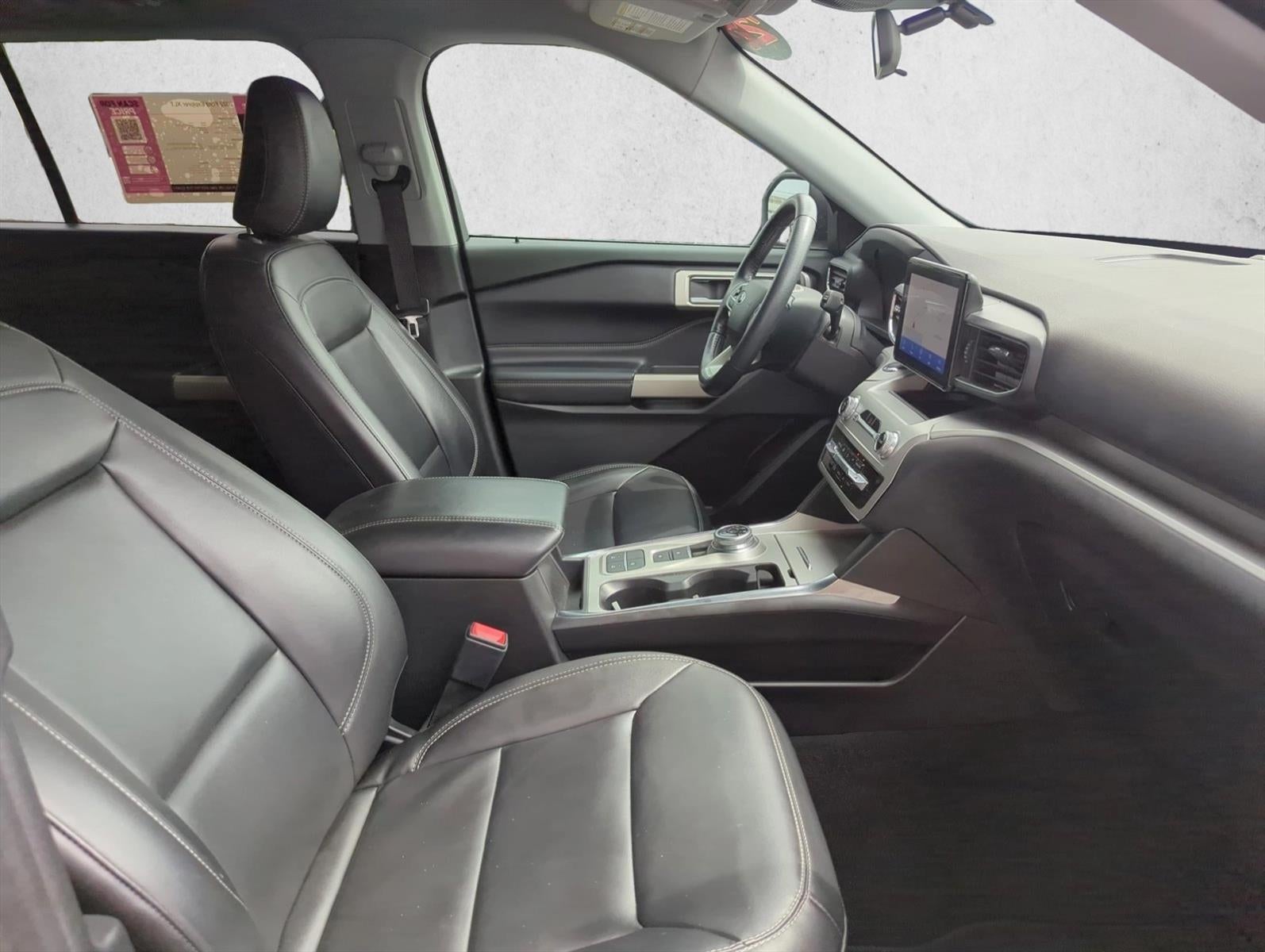 2022 Ford Explorer XLT RWD