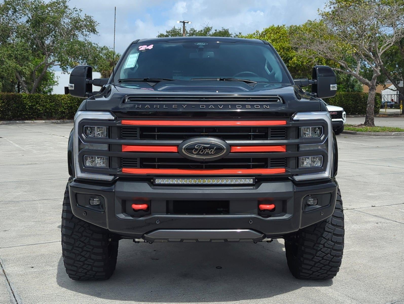 2024 Ford Super Duty F-250 SRW LARIAT 4WD Crew Cab 6.75' Box