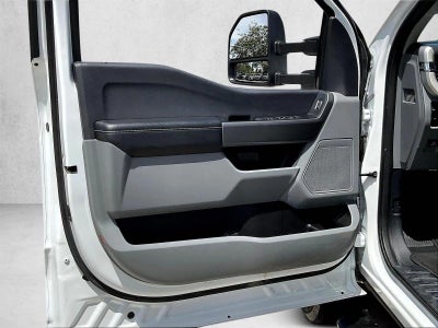 2026 Ford Super Duty F-350 DRW XLT 4WD Crew Cab 8' Box