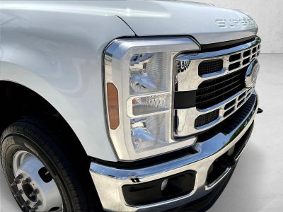 2026 Ford Super Duty F-350 DRW XLT 4WD Crew Cab 8' Box