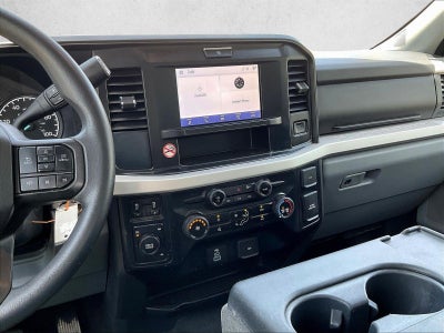 2026 Ford Super Duty F-350 DRW XLT 4WD Crew Cab 8' Box