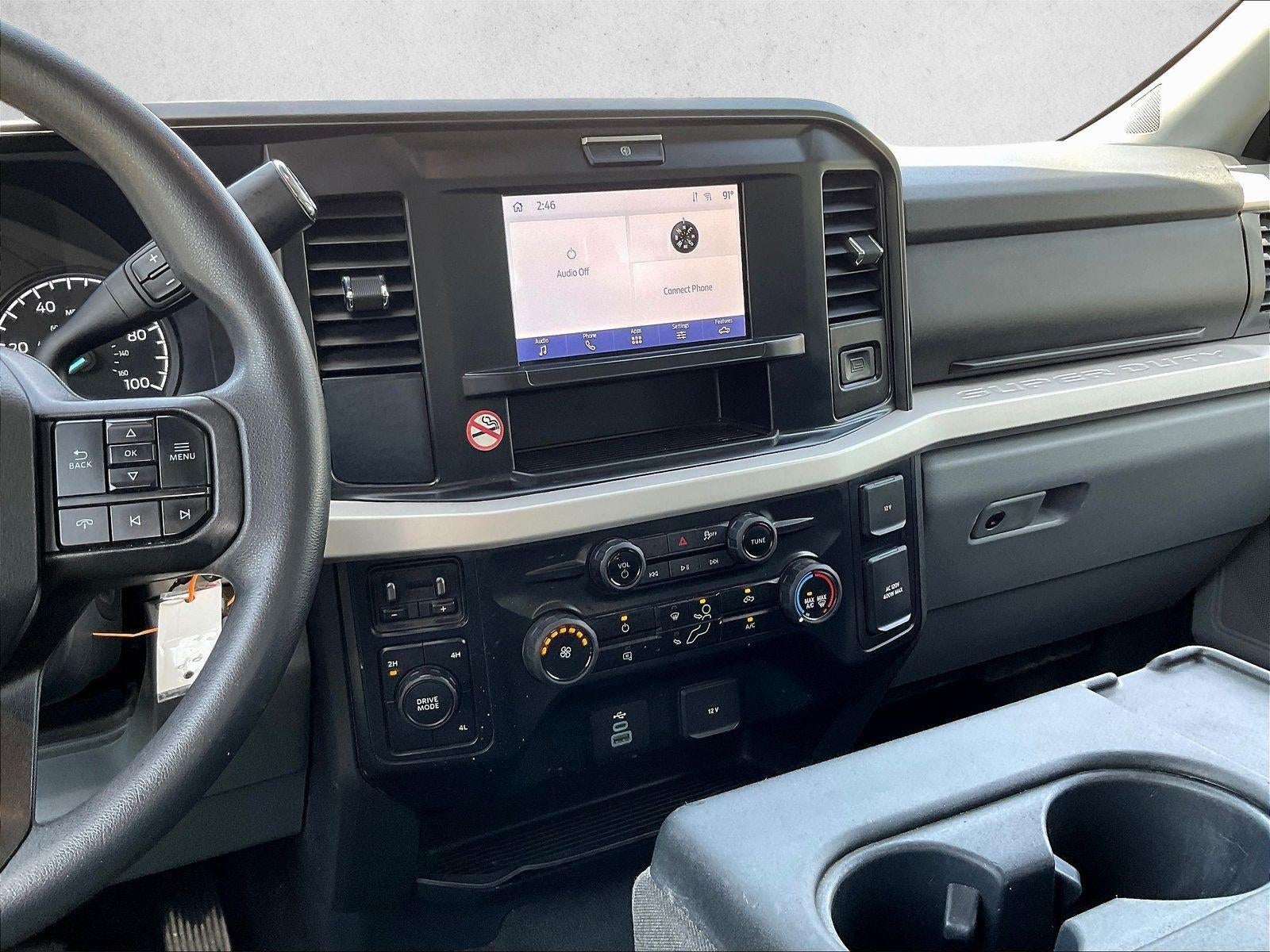 2026 Ford Super Duty F-350 DRW XLT 4WD Crew Cab 8' Box