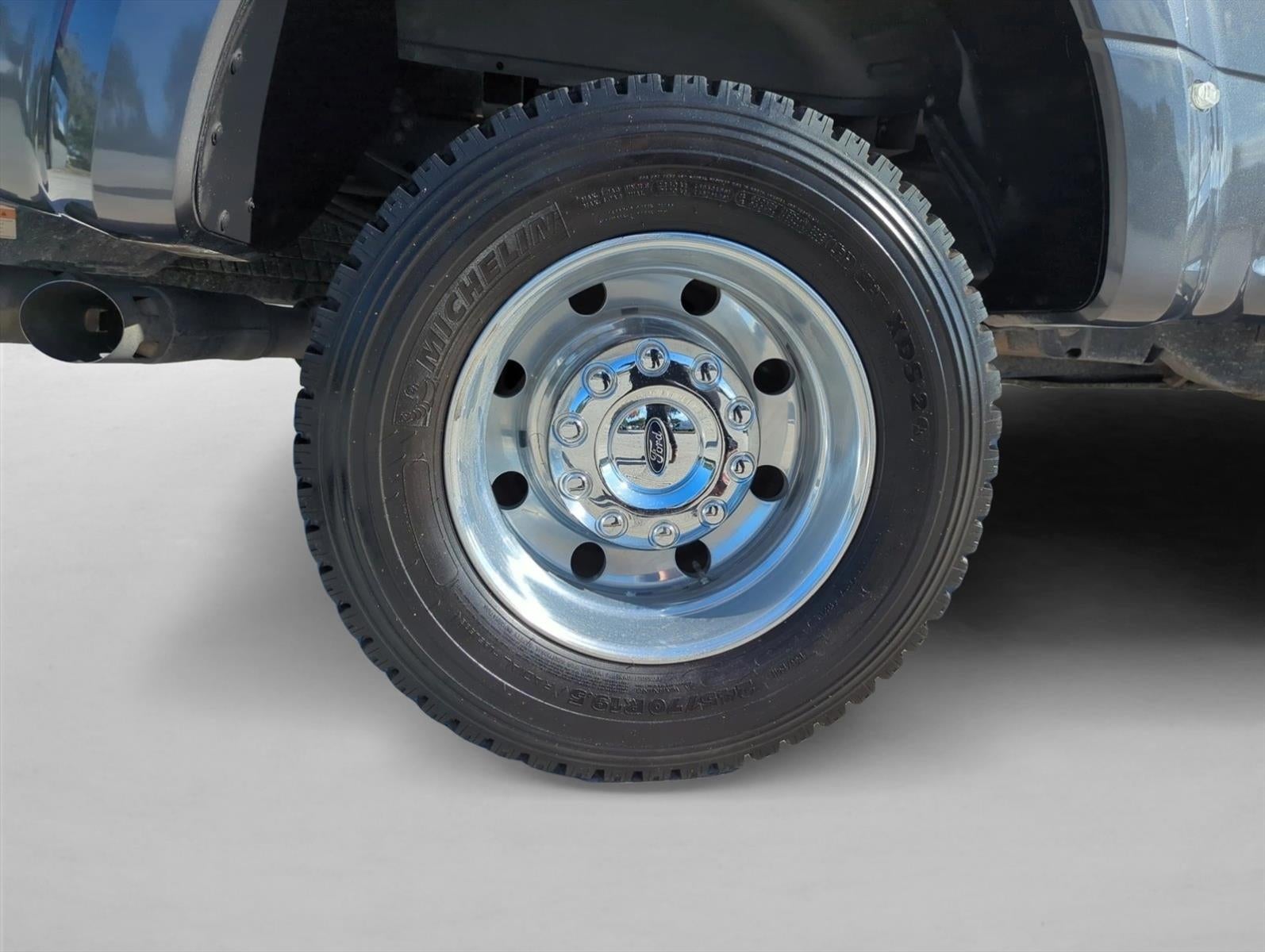 2020 Ford Super Duty F-450 DRW LARIAT 4WD Crew Cab 8' Box