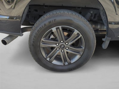 2022 Ford F-150 LARIAT 4WD SuperCrew 5.5' Box