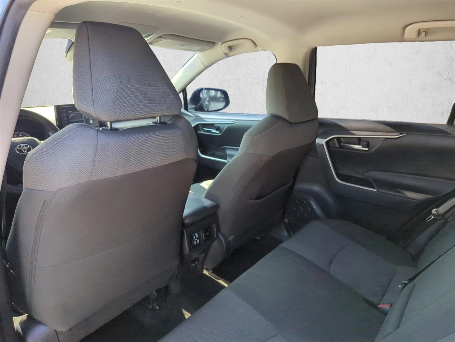 2022 Toyota RAV4 Hybrid XLE AWD (Natl)
