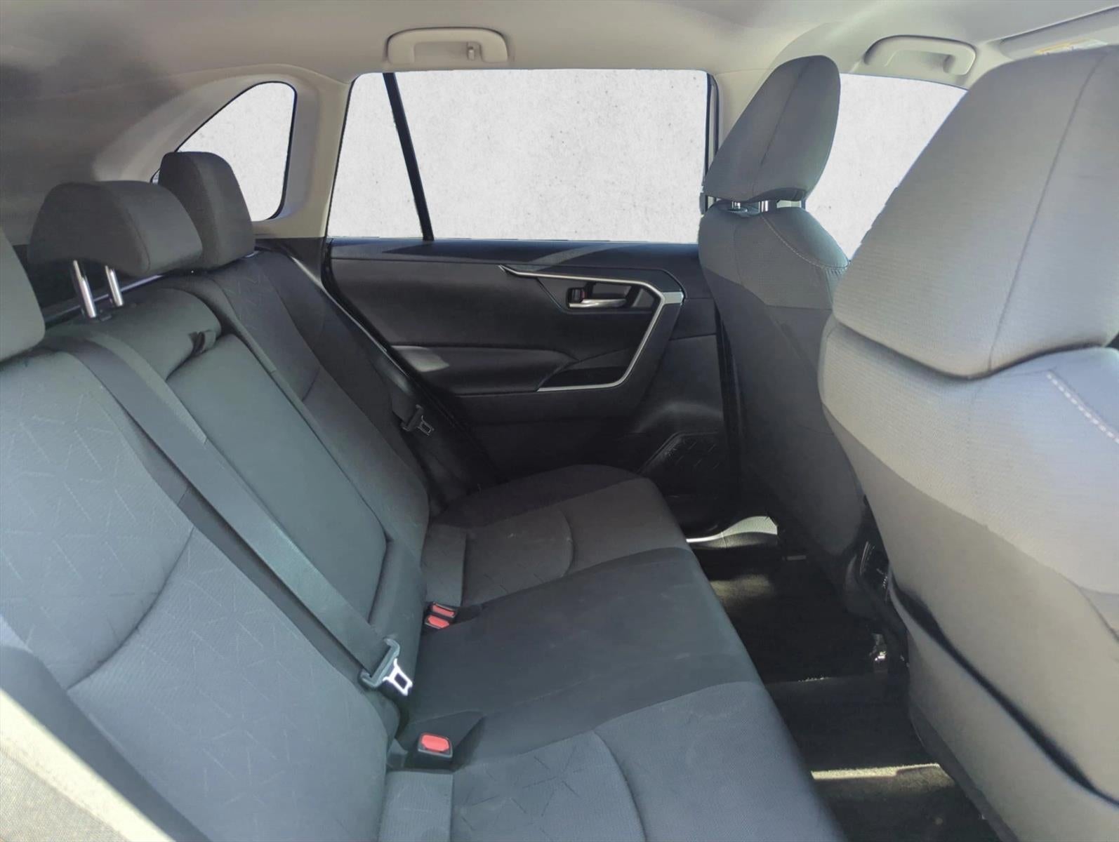 2022 Toyota RAV4 Hybrid XLE AWD (Natl)