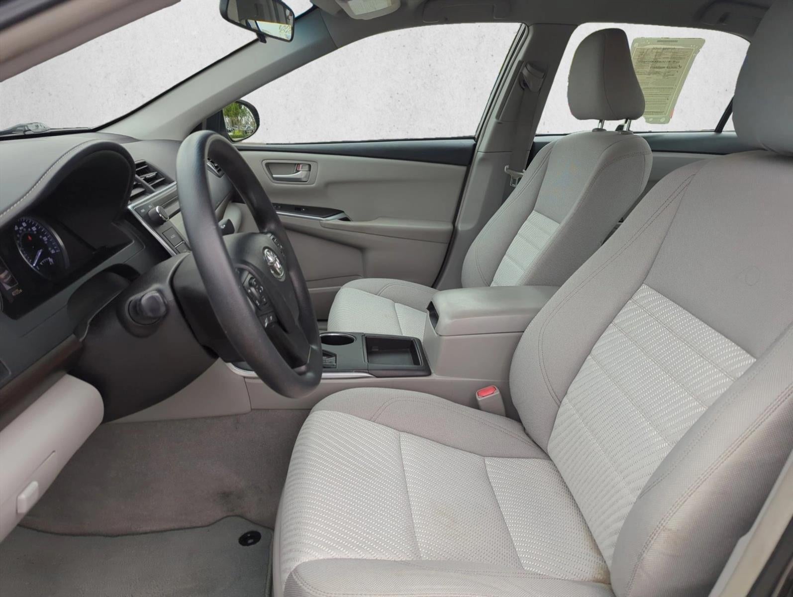 2016 Toyota Camry 4dr Sdn I4 Auto LE (SE)