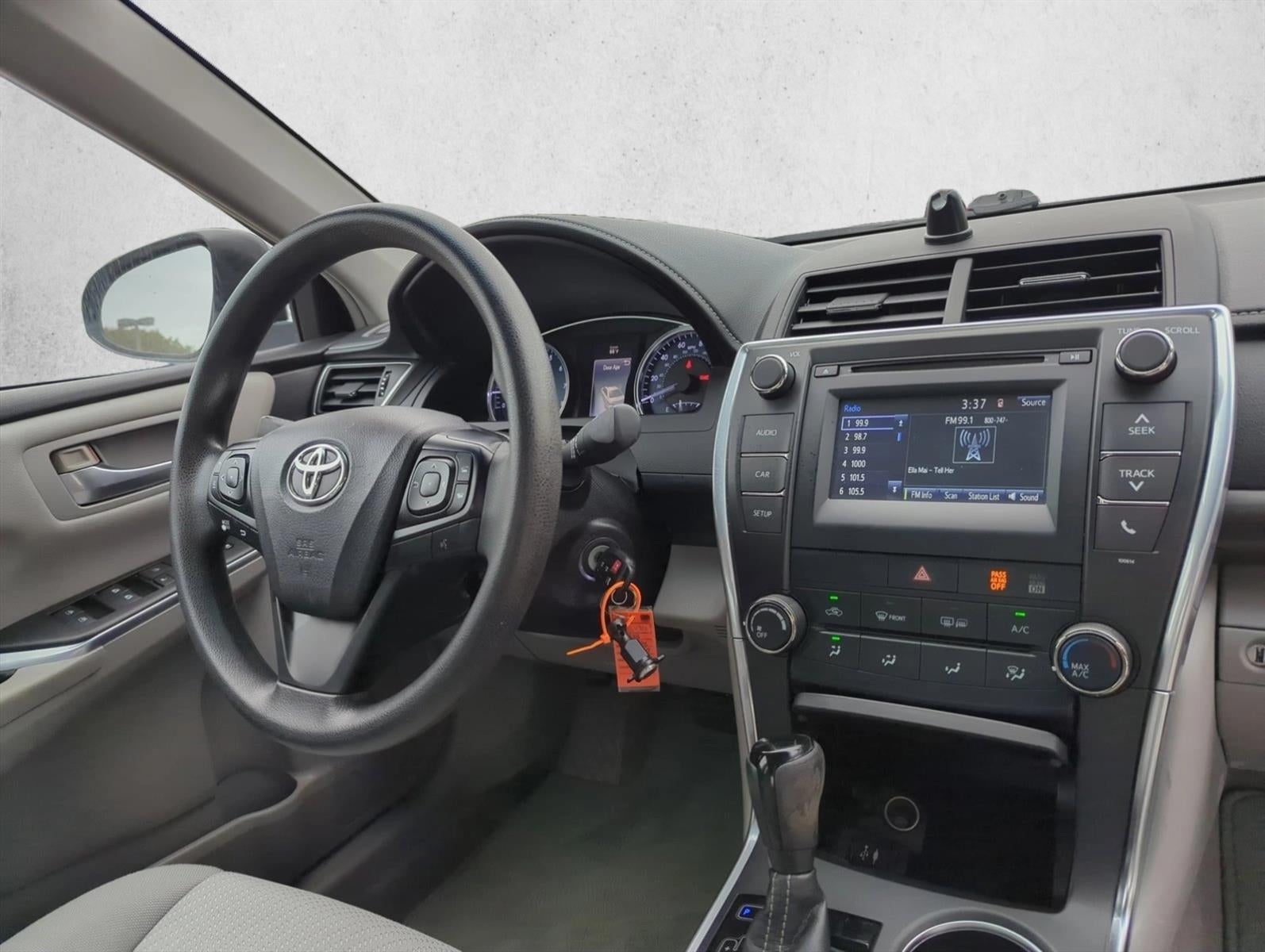 2016 Toyota Camry 4dr Sdn I4 Auto LE (SE)