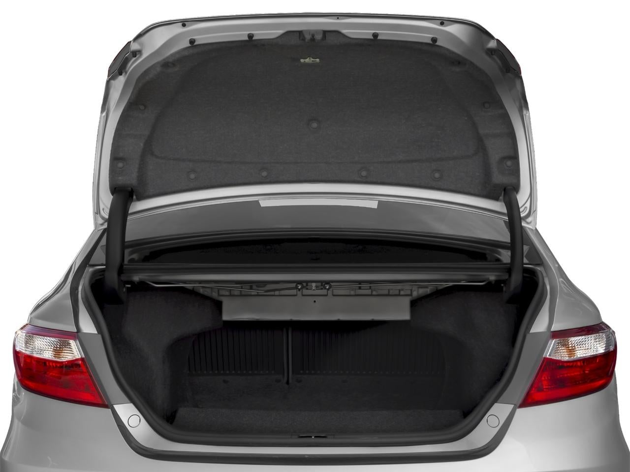 2016 Toyota Camry 4dr Sdn I4 Auto LE (SE)