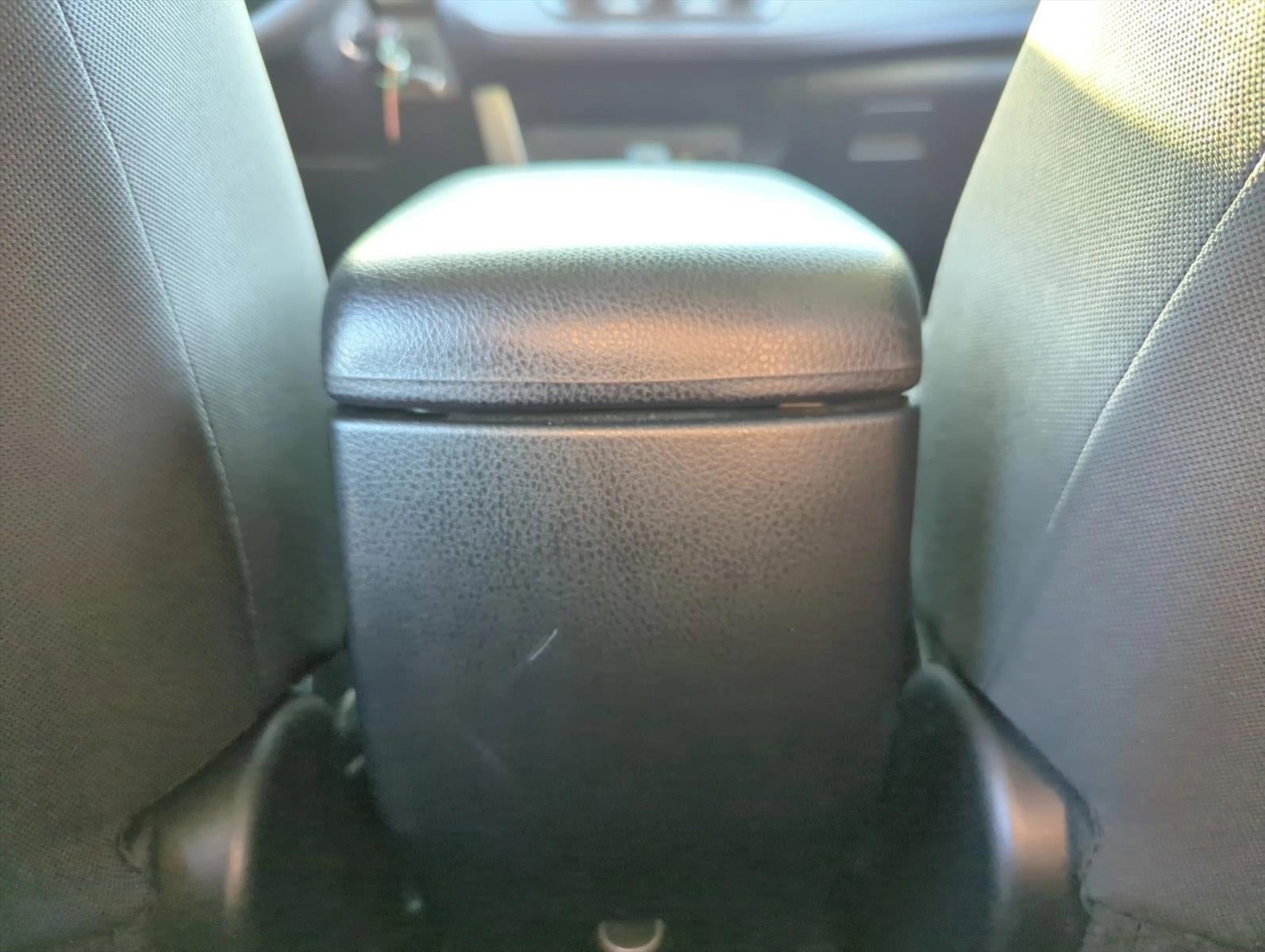 2018 Toyota RAV4 LE FWD (GS)