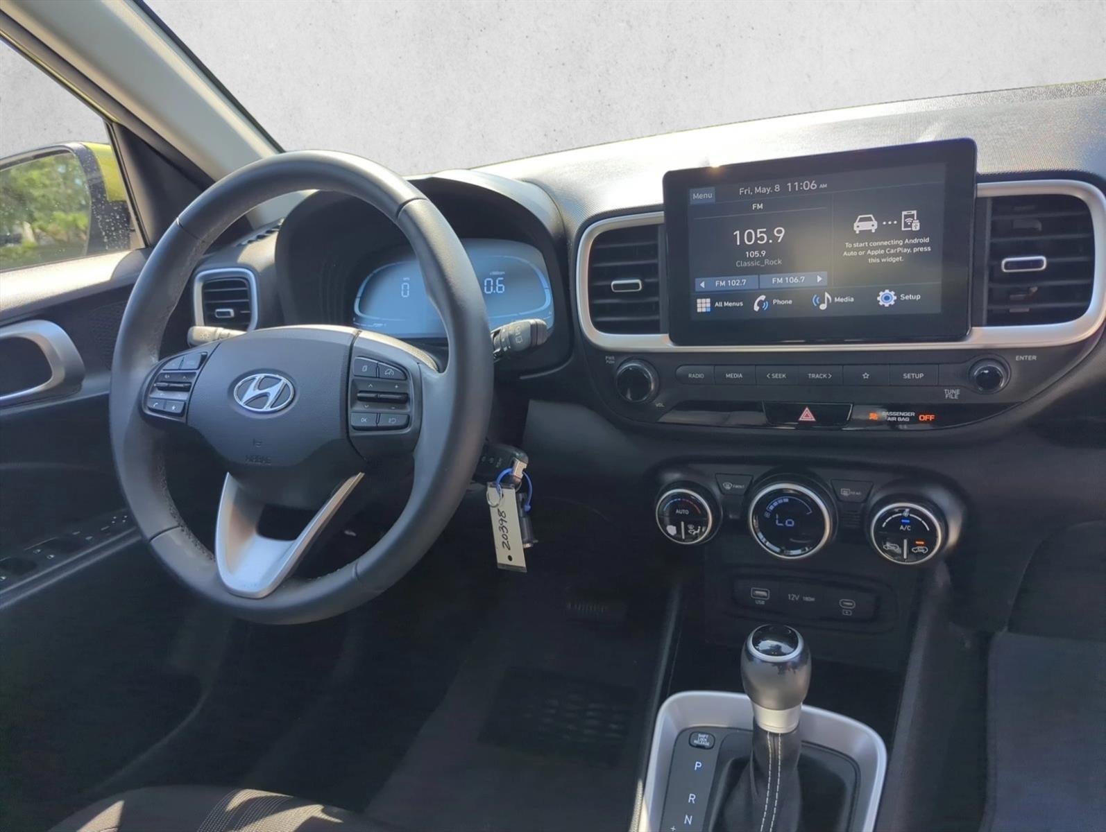 2023 Hyundai VENUE SEL IVT