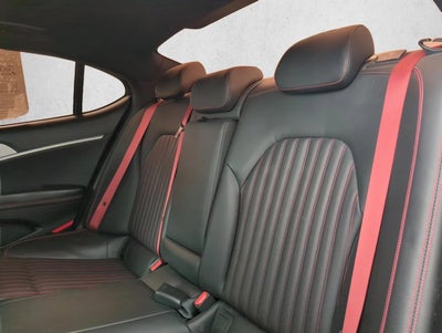 2023 Genesis G70 2.0T RWD