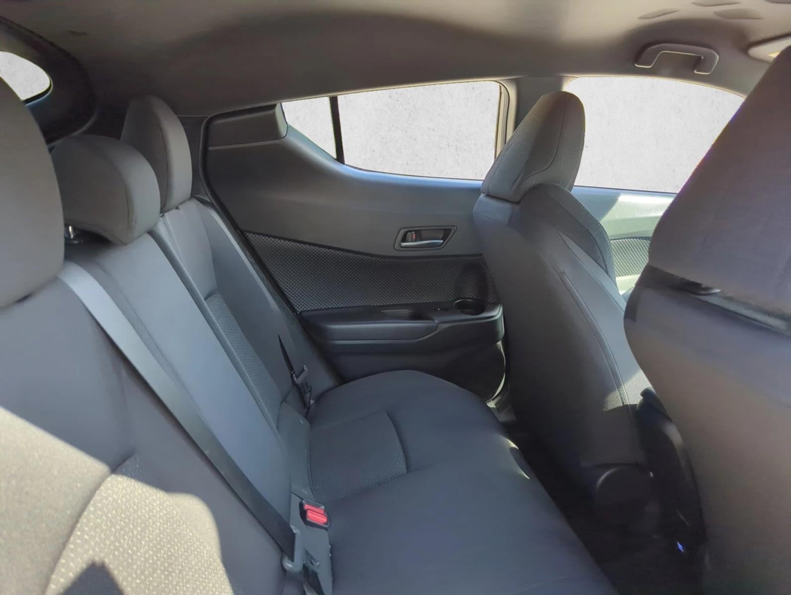 2019 Toyota C-HR LE FWD (Natl)