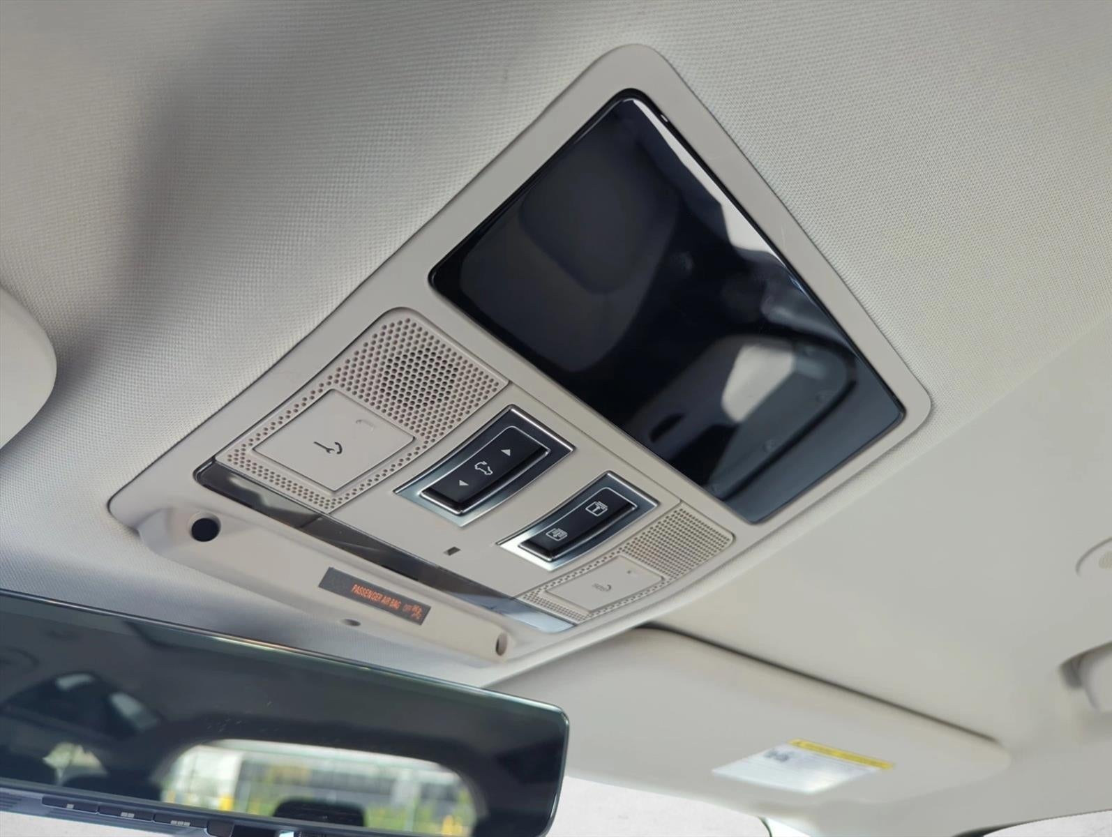 2024 Land Rover Defender 110 P400 X-Dynamic SE