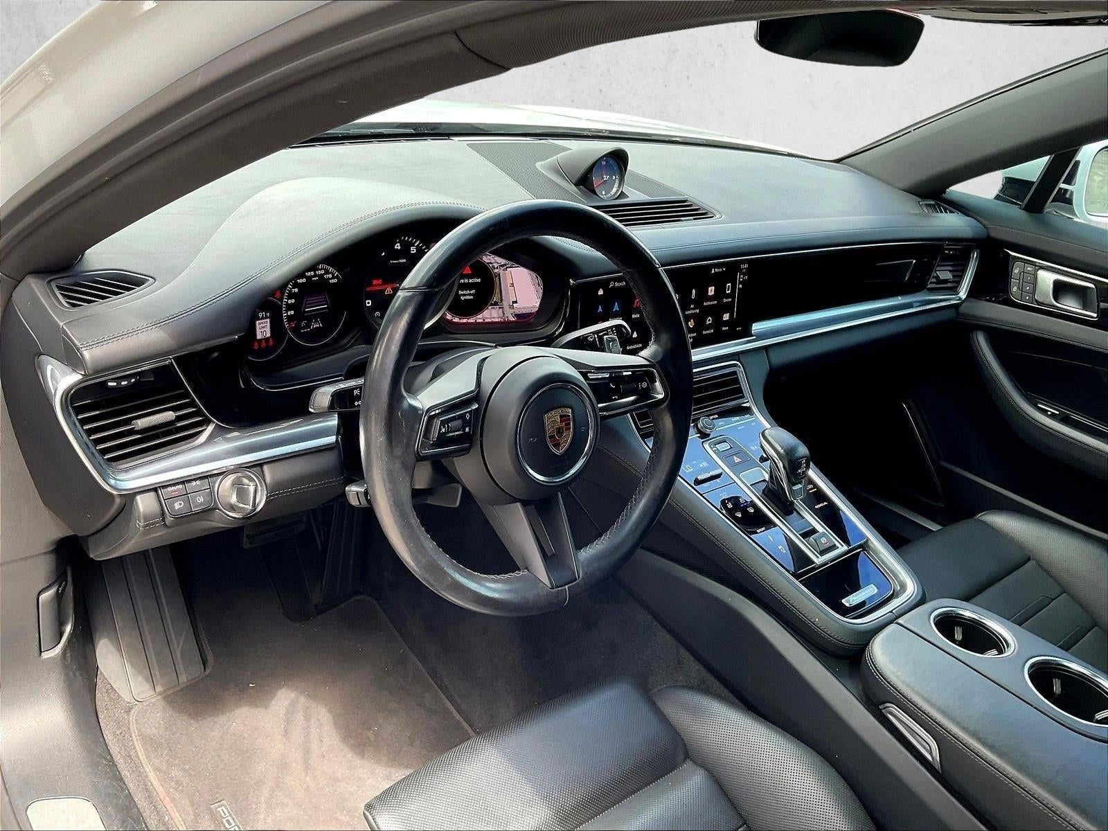 2023 Porsche Panamera RWD