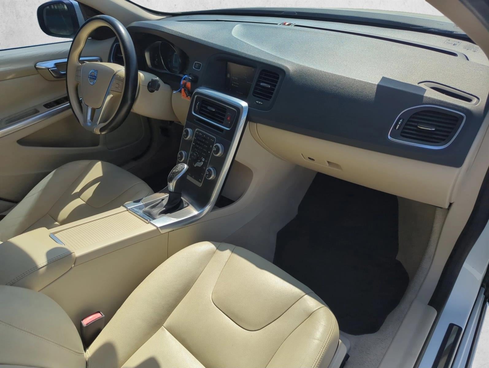 2015 Volvo S60 2015.5 4dr Sdn T5 Drive-E Premier FWD