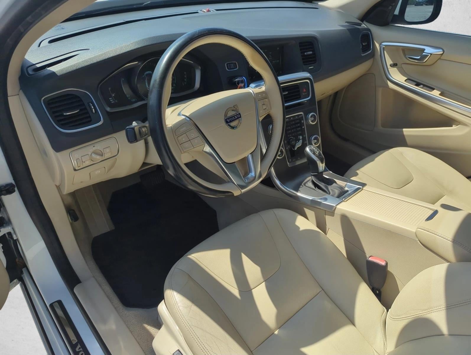 2015 Volvo S60 2015.5 4dr Sdn T5 Drive-E Premier FWD