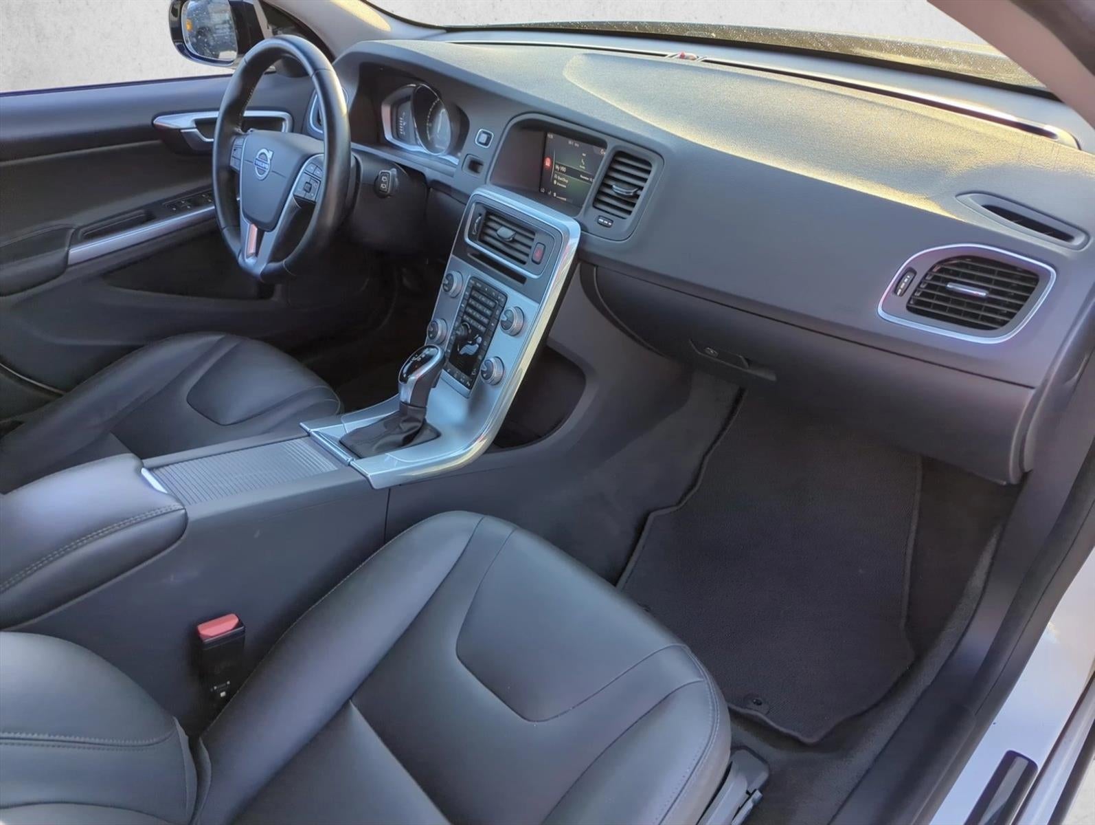 2018 Volvo V60 Cross Country T5 AWD