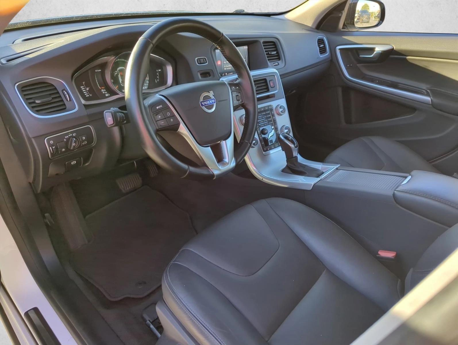 2018 Volvo V60 Cross Country T5 AWD