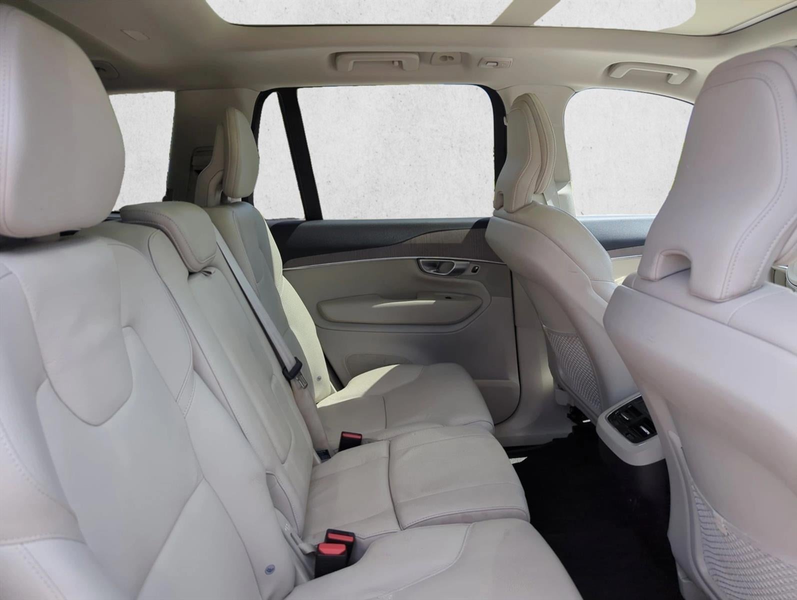 2024 Volvo XC90 B5 AWD Plus Bright Theme 7P