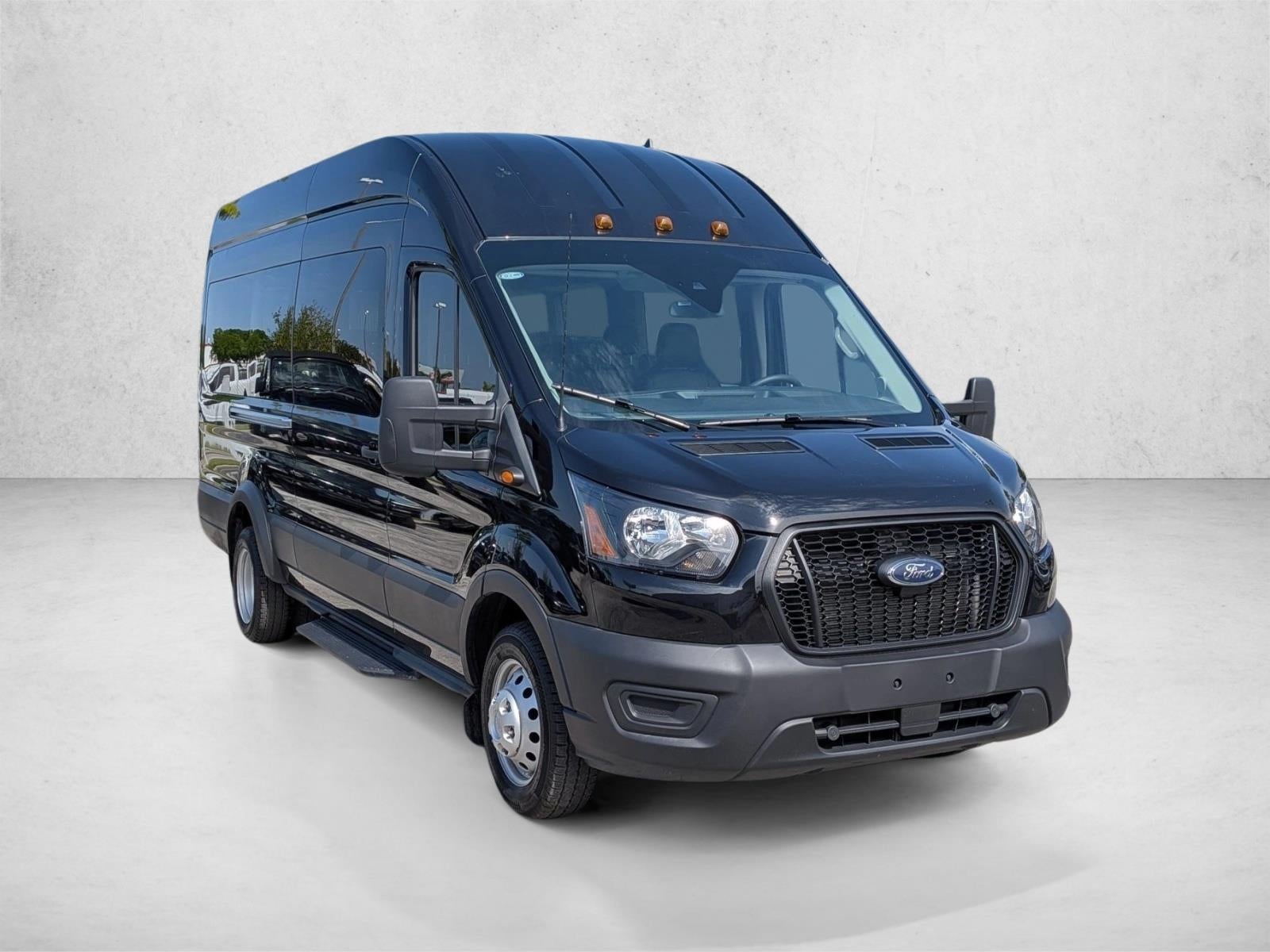2025 Ford Transit Passenger Wagon T-350 HD 148" EL High Roof XL DRW RWD