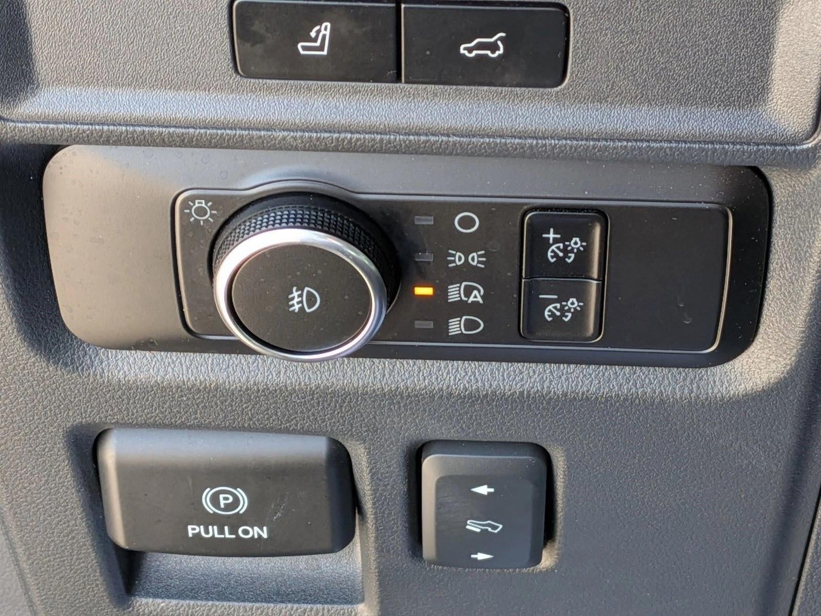 2023 Ford Expedition XLT 4x2