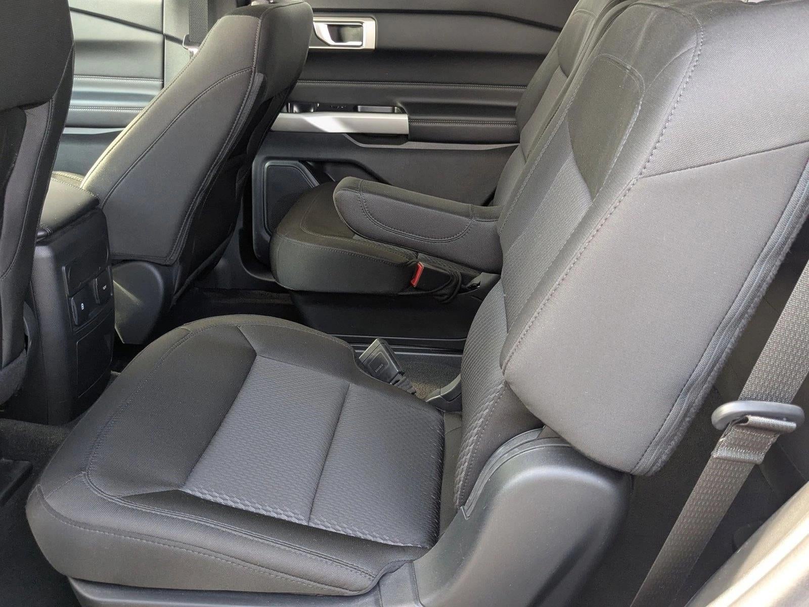 2023 Ford Explorer XLT RWD