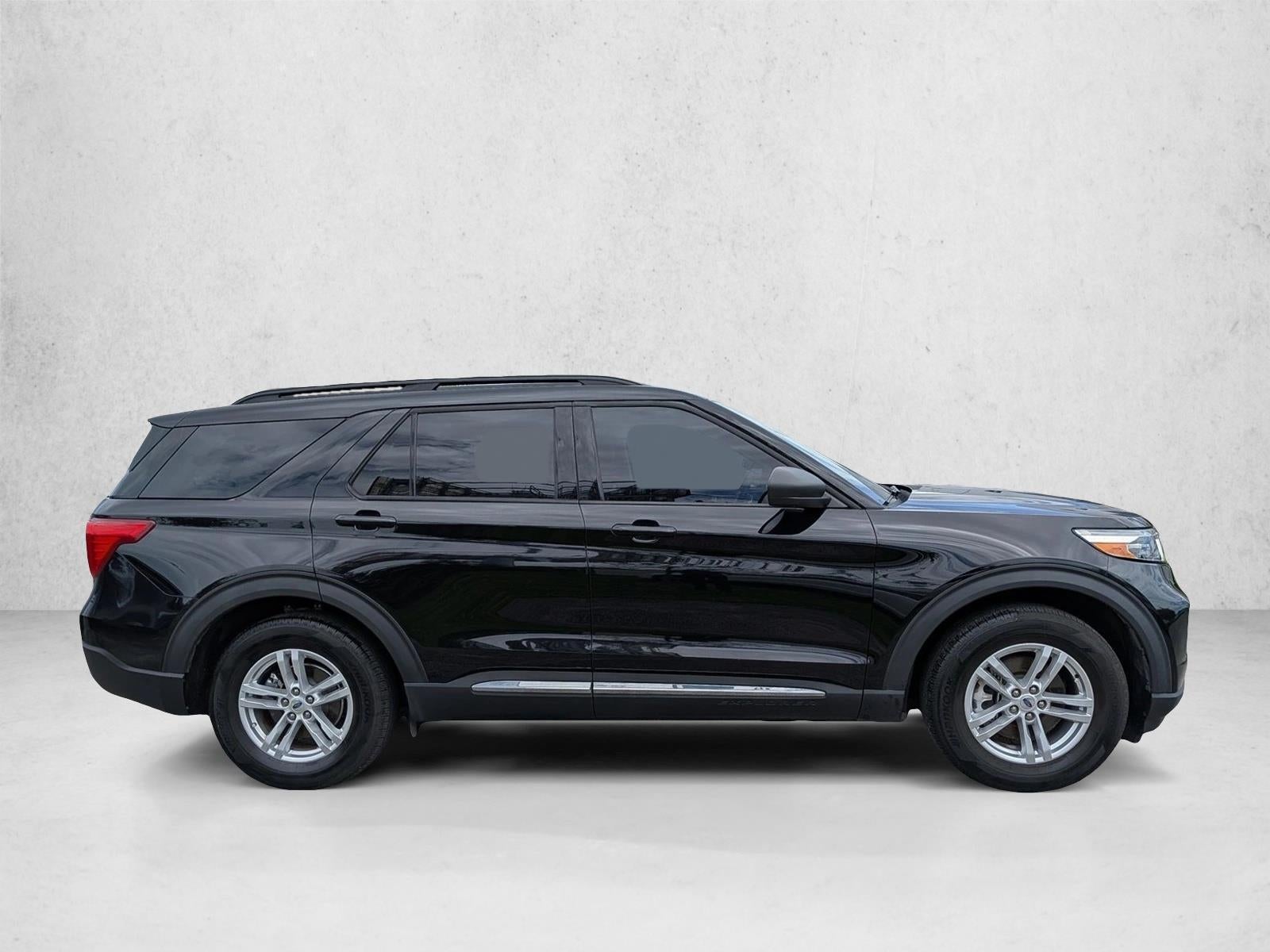 2023 Ford Explorer XLT RWD