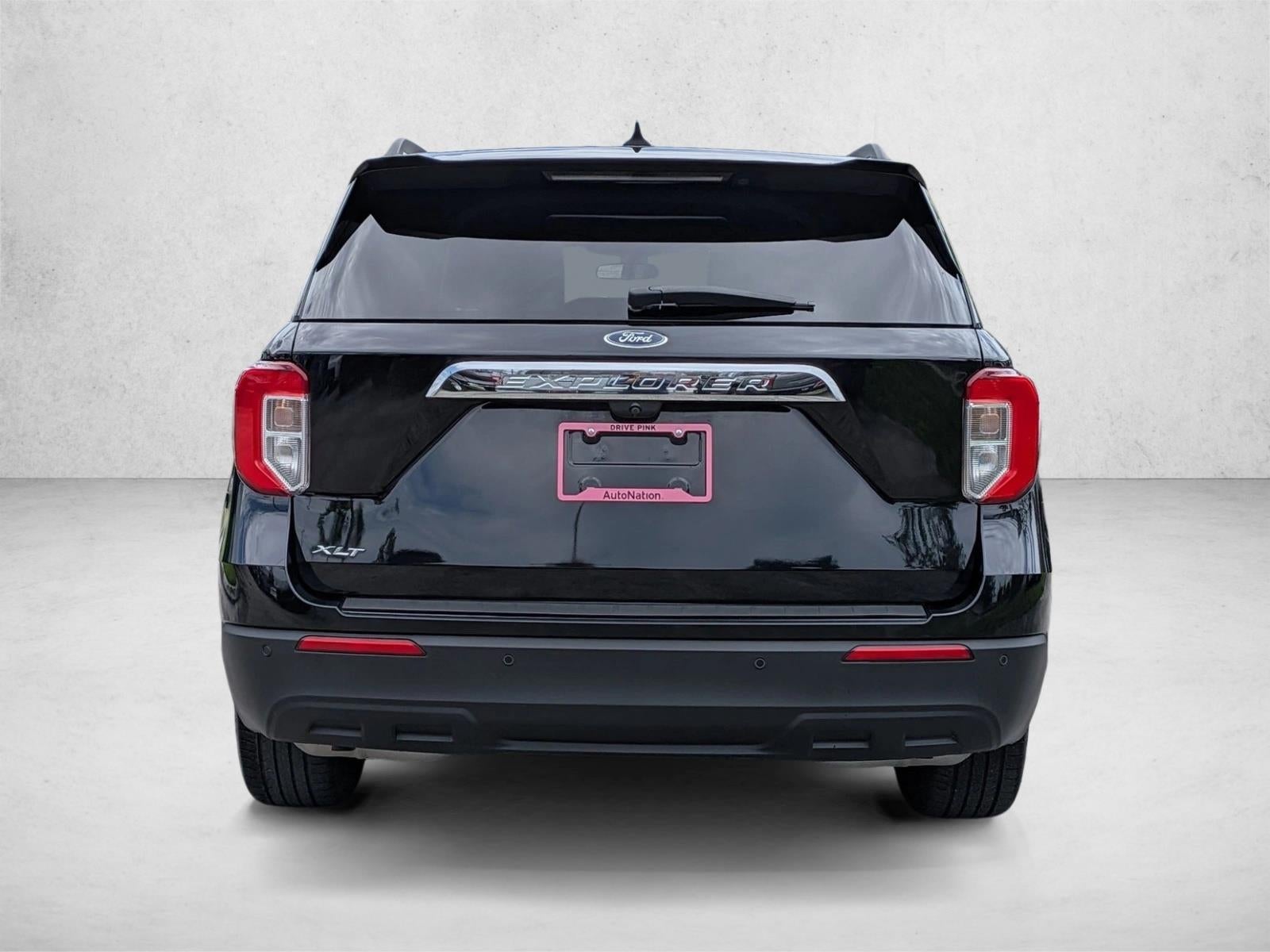 2023 Ford Explorer XLT RWD