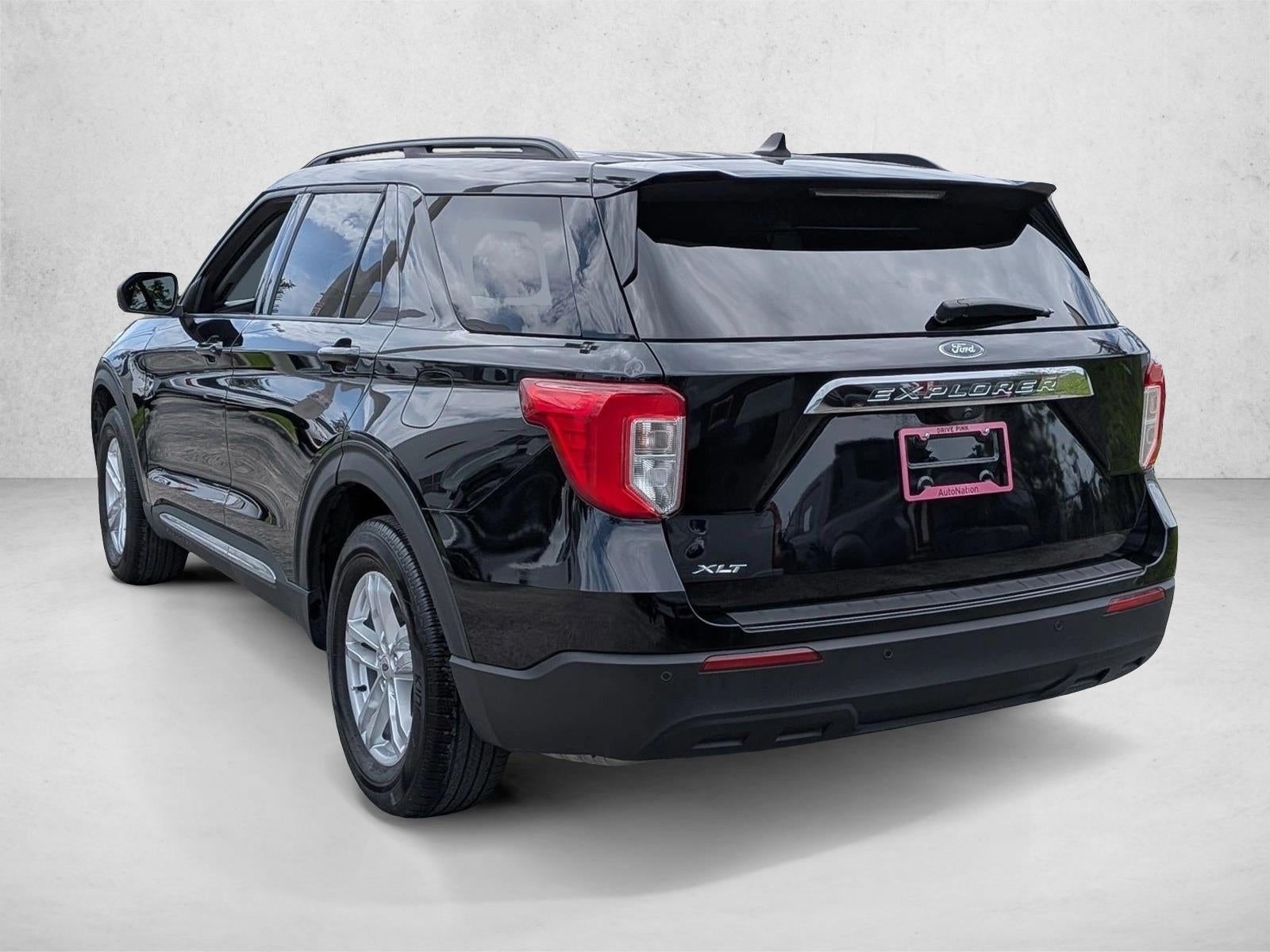 2023 Ford Explorer XLT RWD
