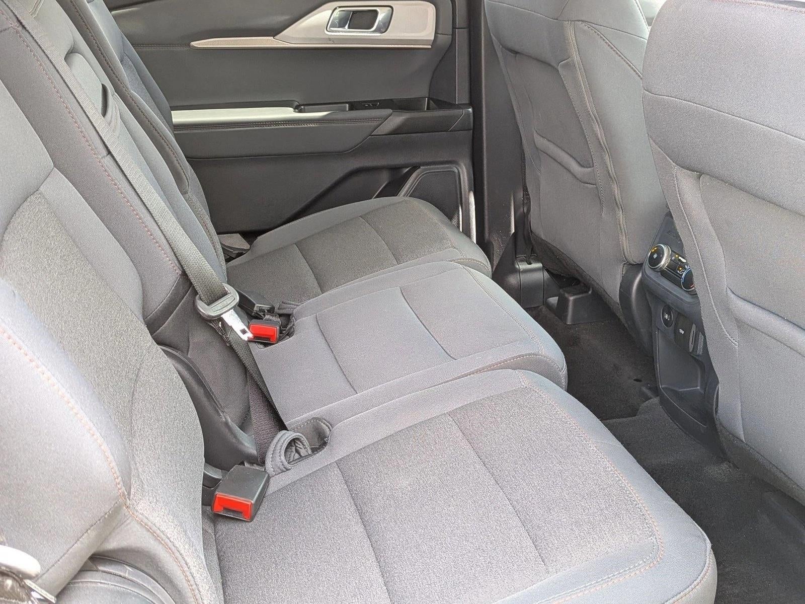 2025 Ford Explorer Active RWD
