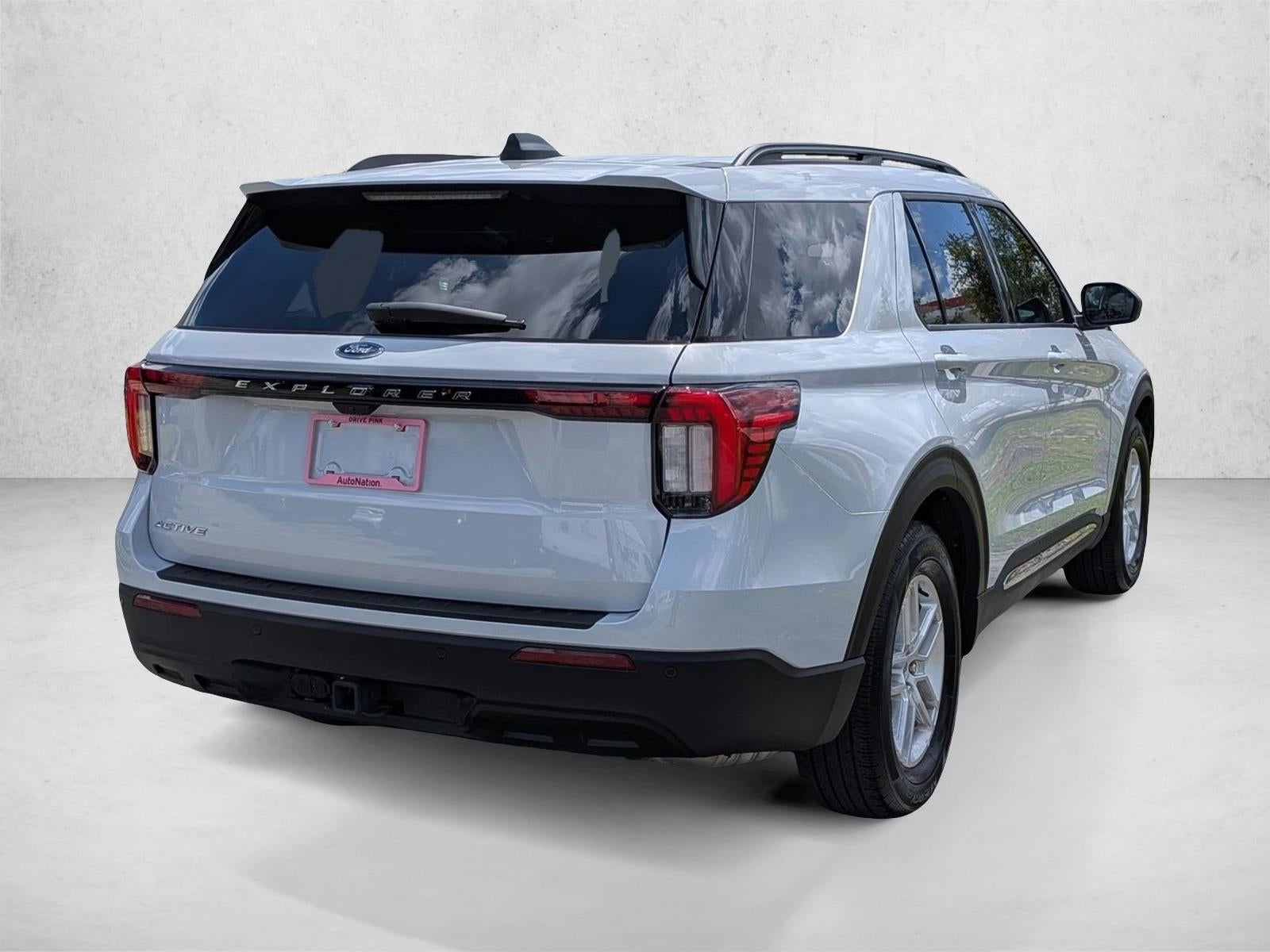 2025 Ford Explorer Active RWD