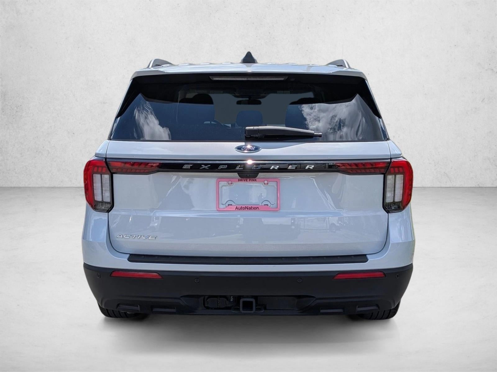 2025 Ford Explorer Active RWD