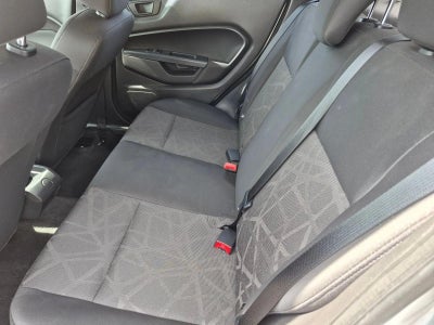 2013 Ford Fiesta 4dr Sdn SE