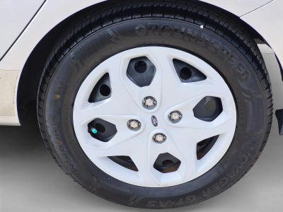 2013 Ford Fiesta 4dr Sdn SE