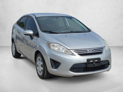2013 Ford Fiesta 4dr Sdn SE