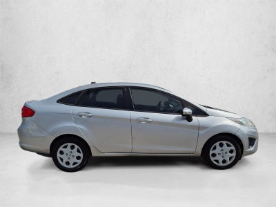 2013 Ford Fiesta 4dr Sdn SE
