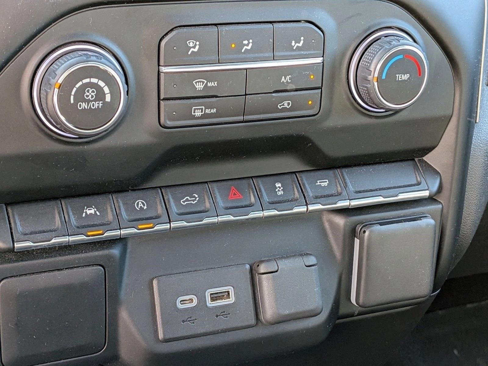 2022 Chevrolet Silverado 1500 Crew Cab Short Box 2-Wheel Drive Custom