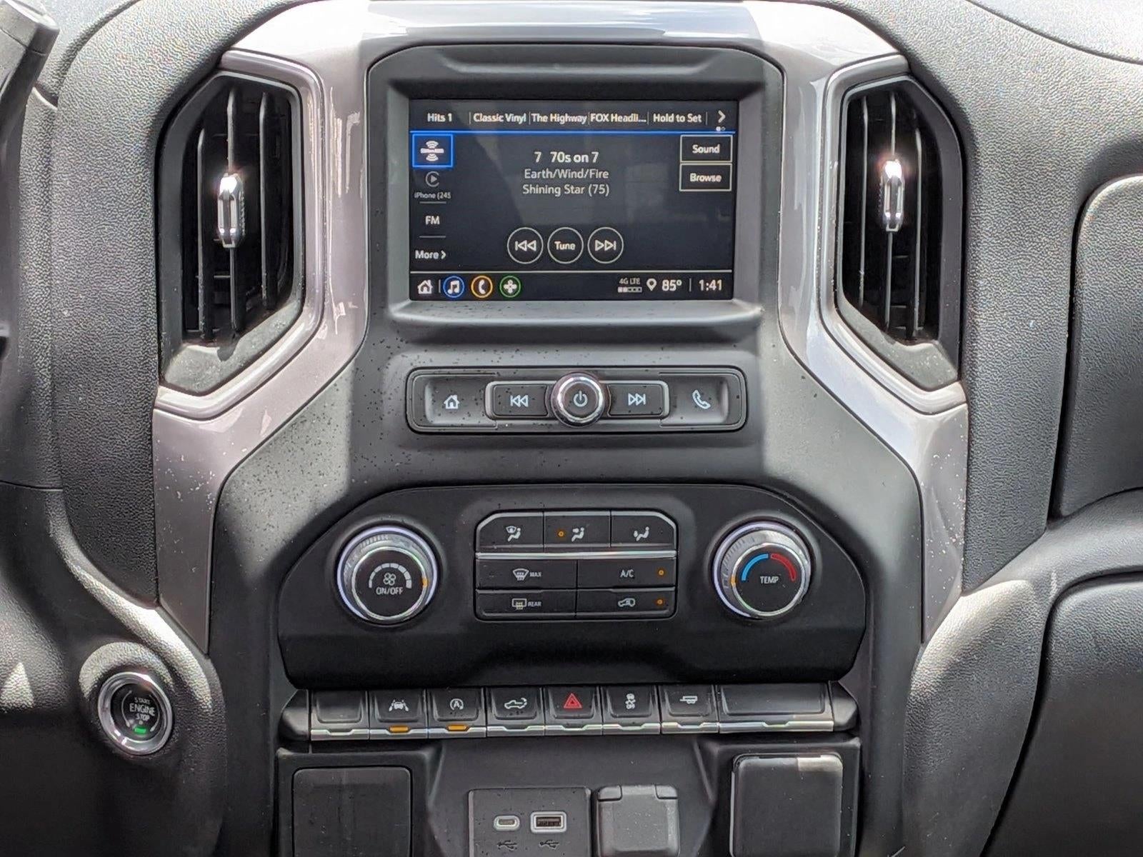 2022 Chevrolet Silverado 1500 Crew Cab Short Box 2-Wheel Drive Custom