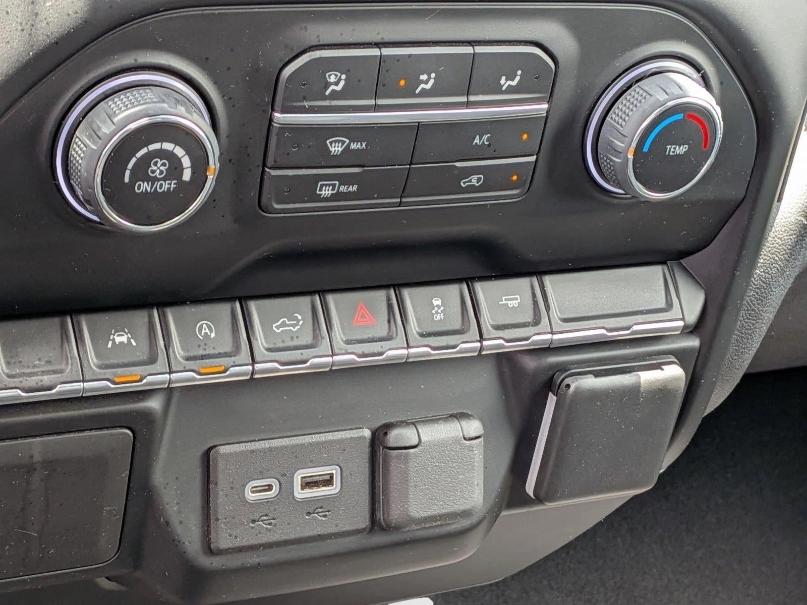 2022 Chevrolet Silverado 1500 Crew Cab Short Box 2-Wheel Drive Custom