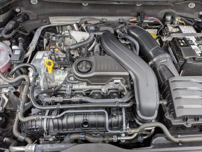 2025 Volkswagen Taos SE FWD